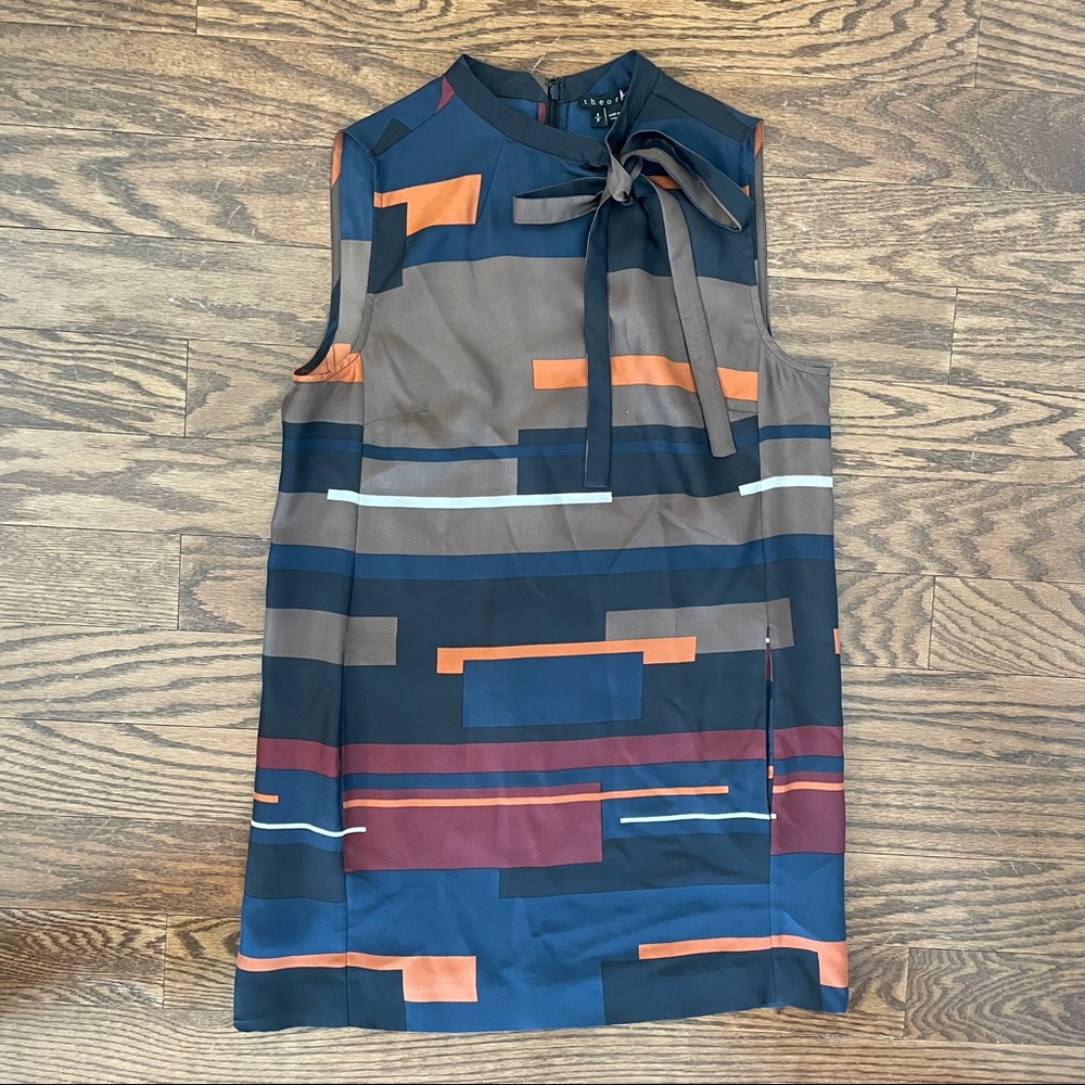 Like new Theory blouse